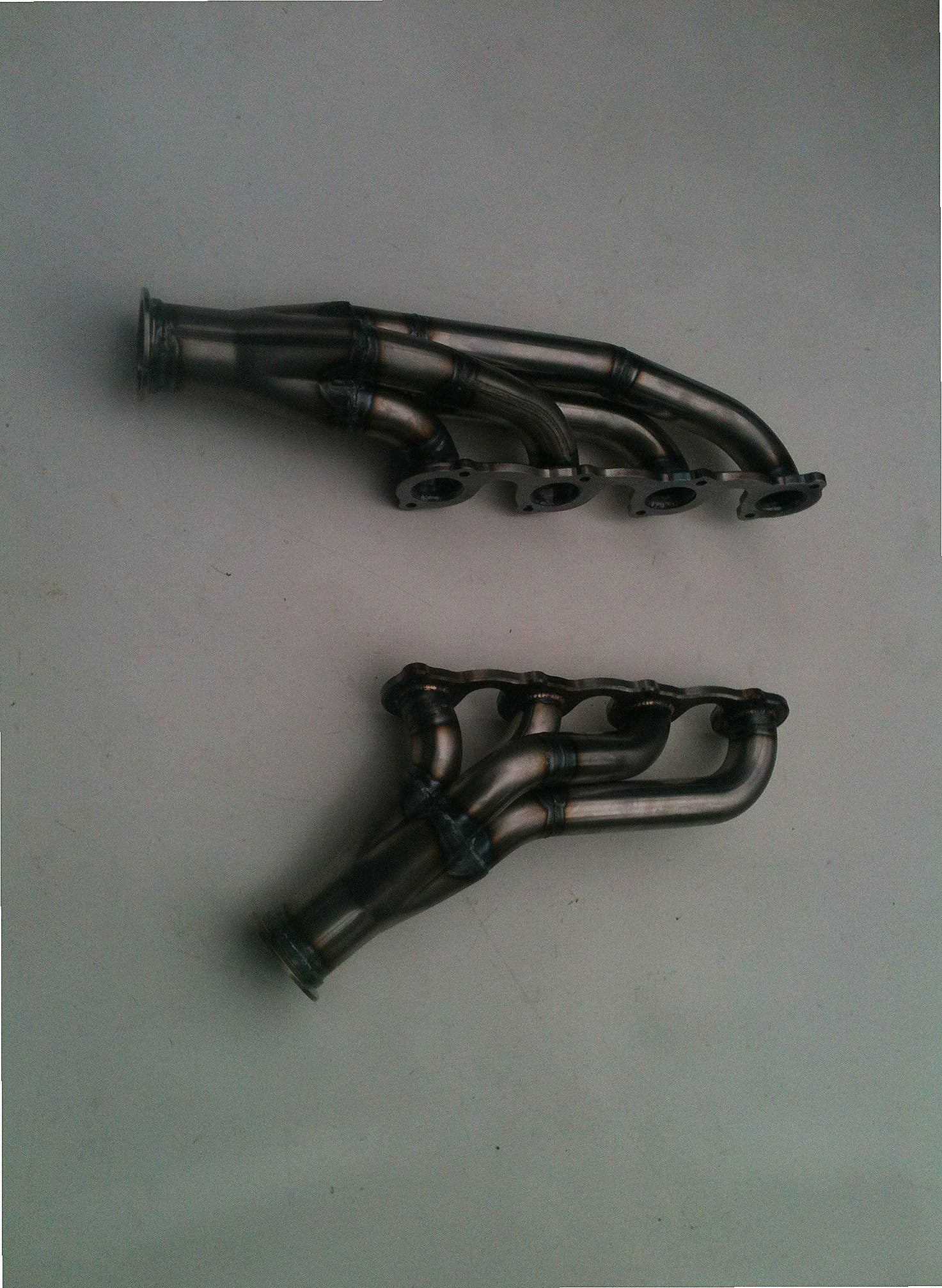 5.4 4V Lightning Turbo Headers — detail view of merge collector, flex bellow joint, and V-band connection