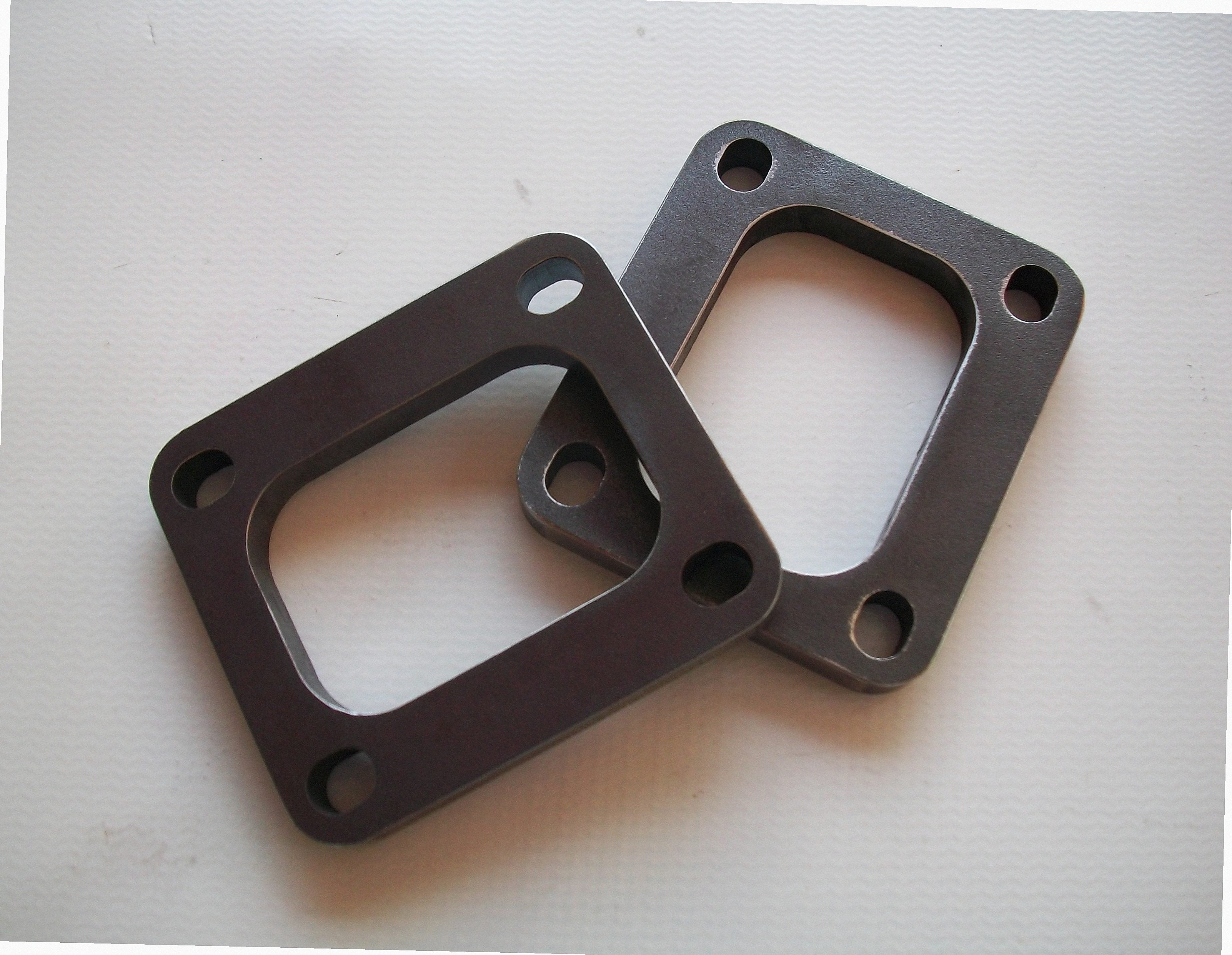TO4 Flange — alternate angle showing flange thickness, bolt pattern, and weld bevel