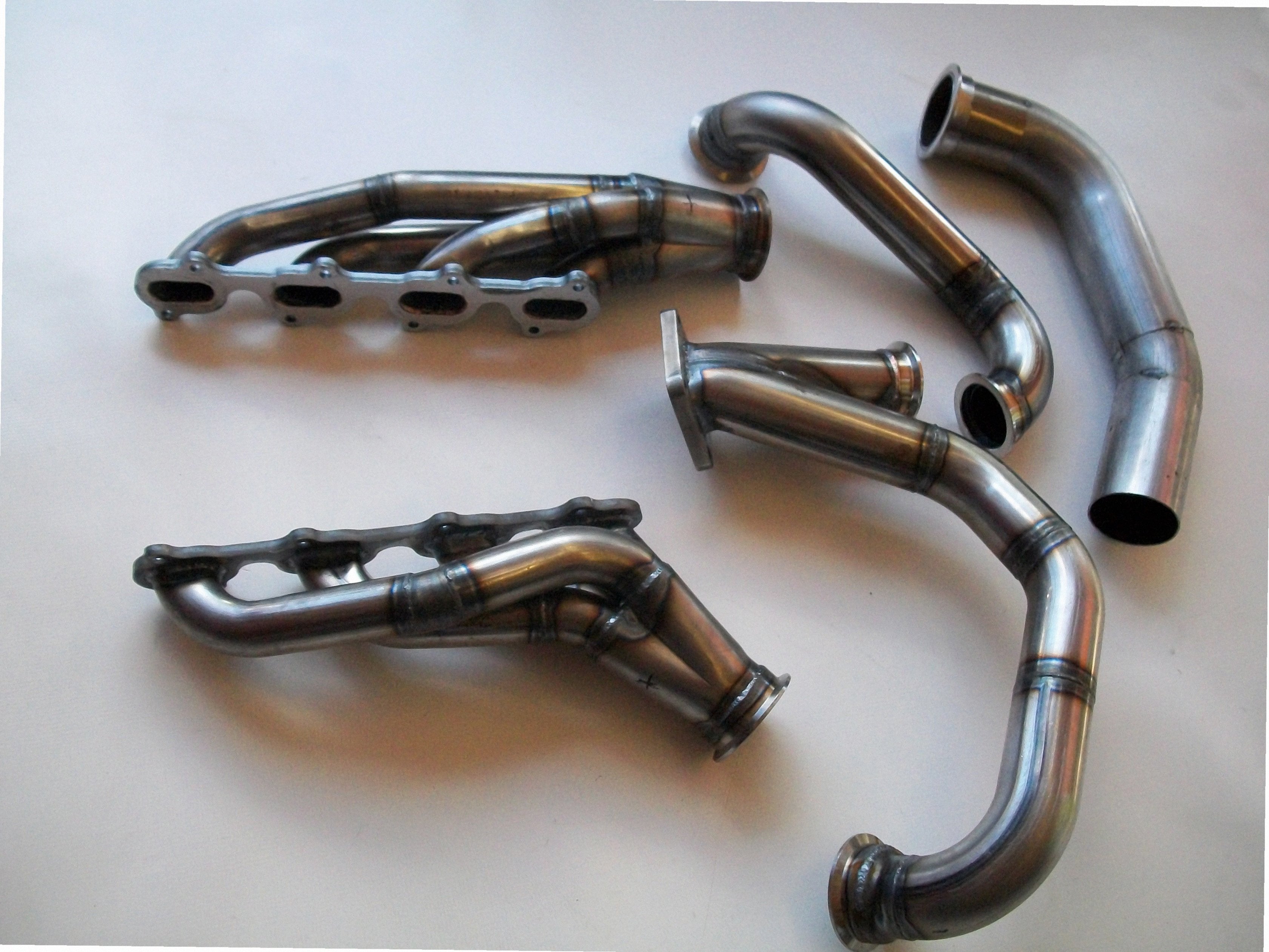 4.6 4V Turbo Street / Drag Kit — detail of crossover pipe, flex bellow, or starter downpipe