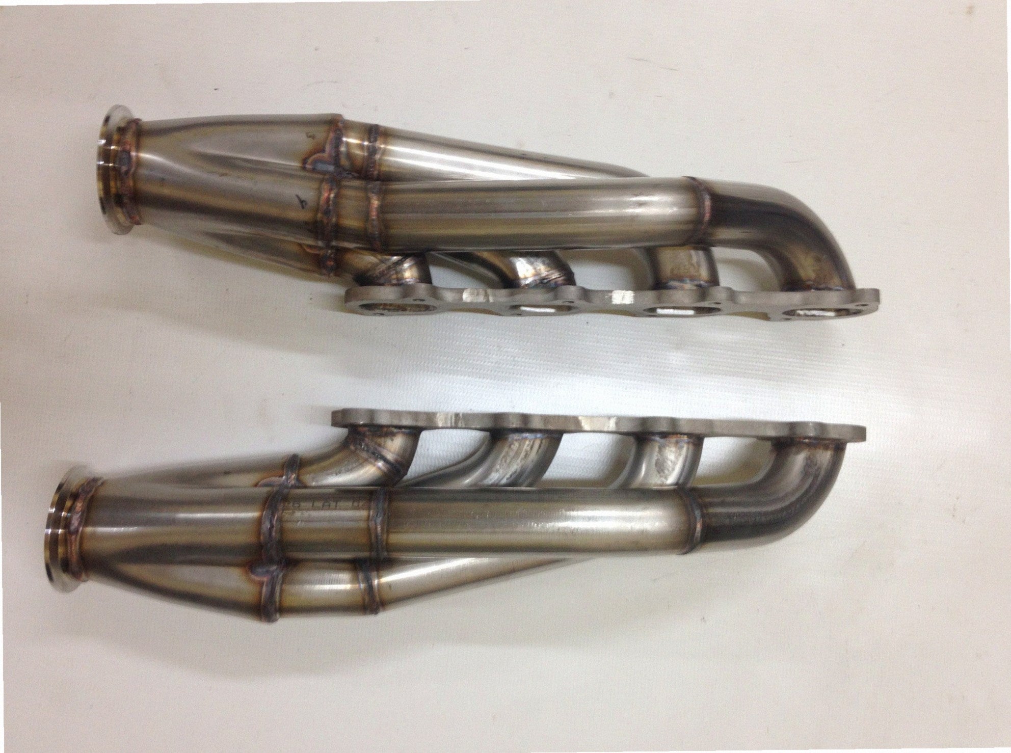 4.6 4V Facing Forward Headers — detail view of merge collector, flex bellow joint, and V-band connection