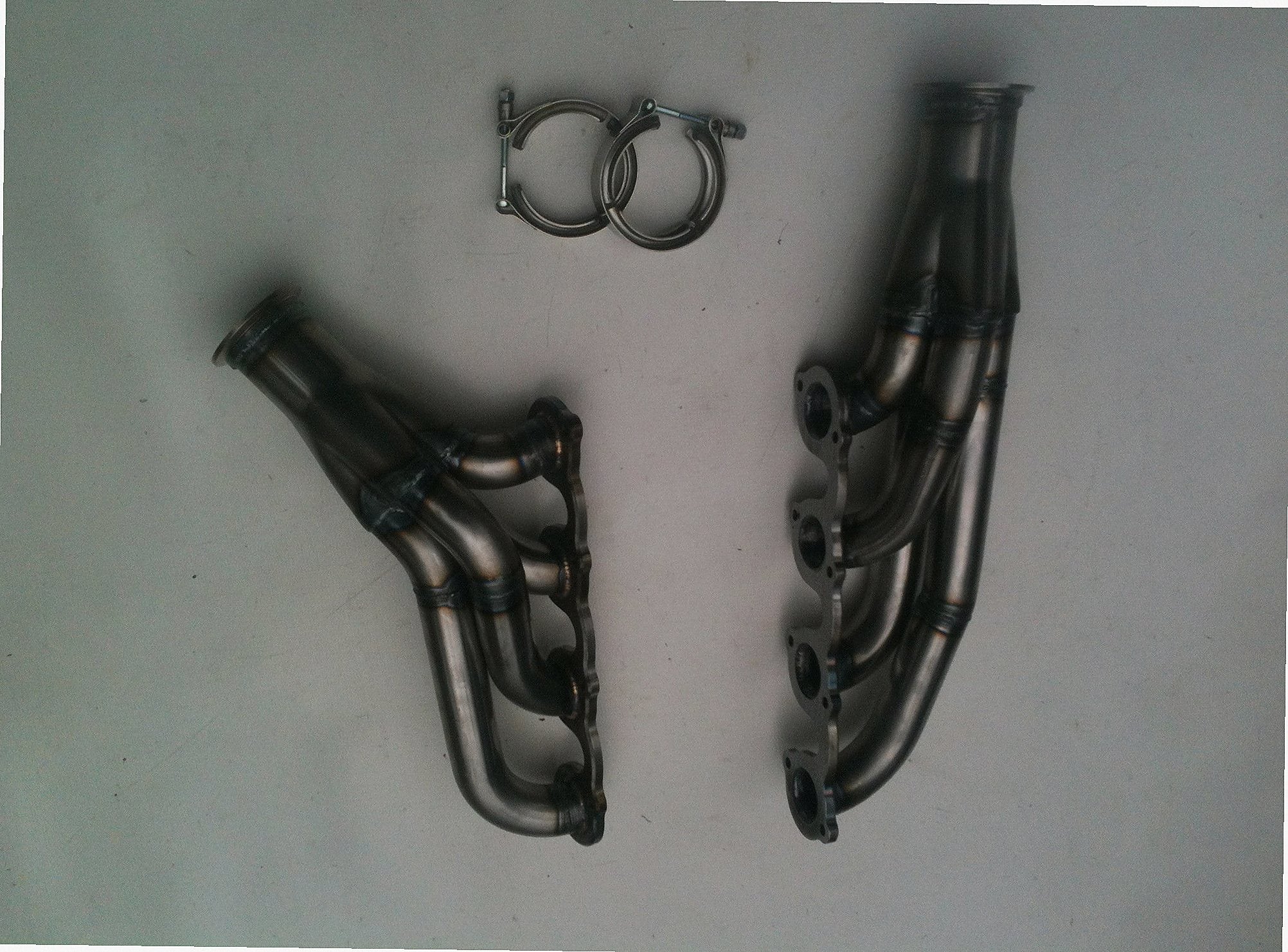 5.4 2V Lightning Turbo Headers — passenger-side header with V-band flange and merge collector